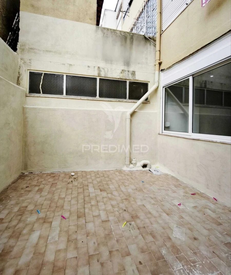 Apartamento T3 para Venda em Venteira Foto 5