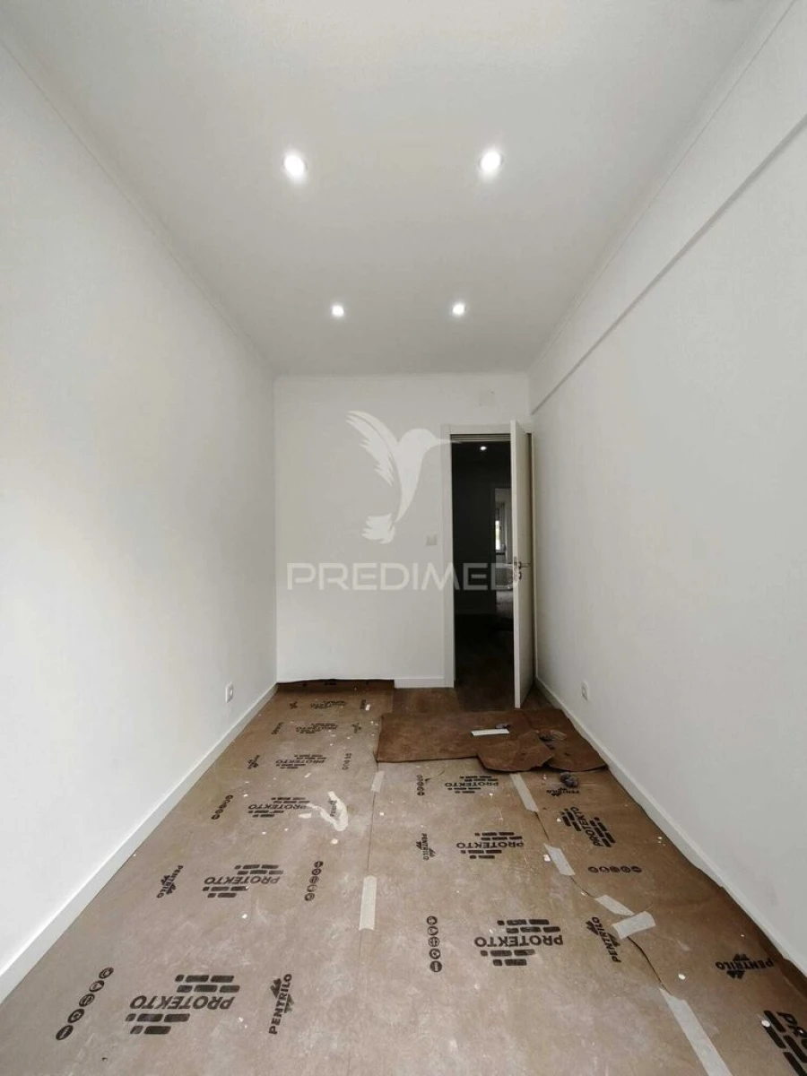 Apartamento T3 para Venda em Venteira Foto 20