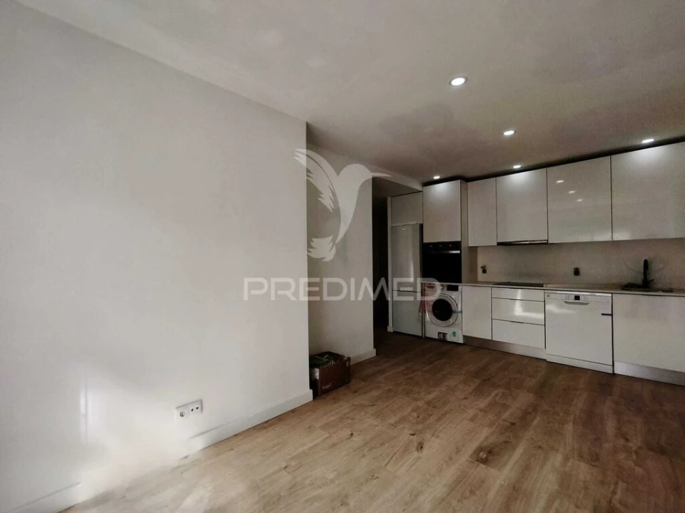 Apartamento T2 para Venda em Odivelas Foto 10