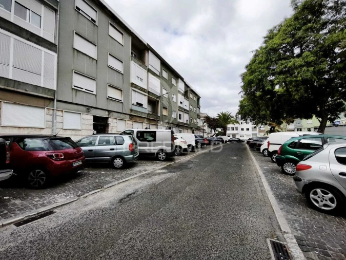 Apartamento T2 para Venda em Odivelas Foto 3