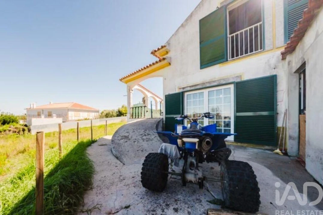 Moradia T4 para Venda em Vermelha Foto 38