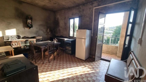 Moradia T2 para Venda em Vila Cortes da Serra