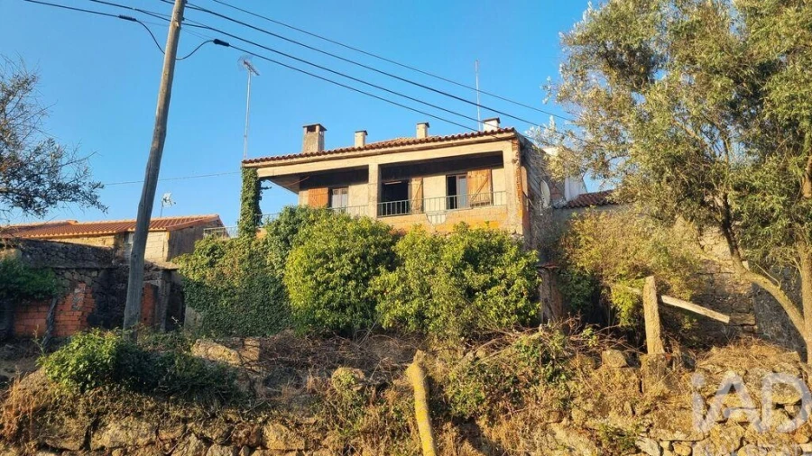 Moradia T2 para Venda em Vila Cortes da Serra Foto 2