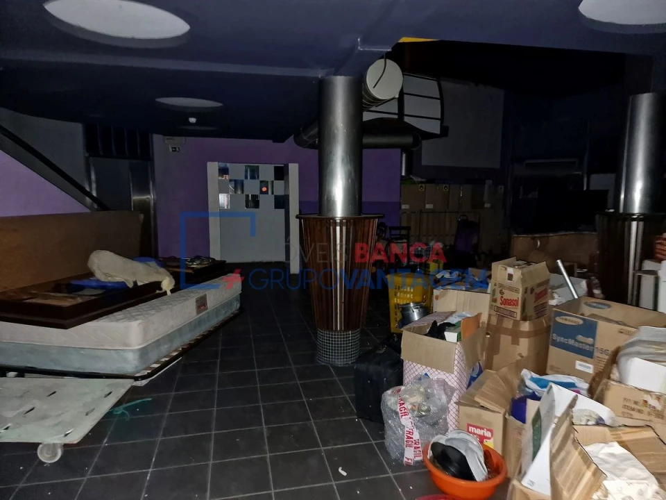 Prédio para Venda em Mora Foto 9