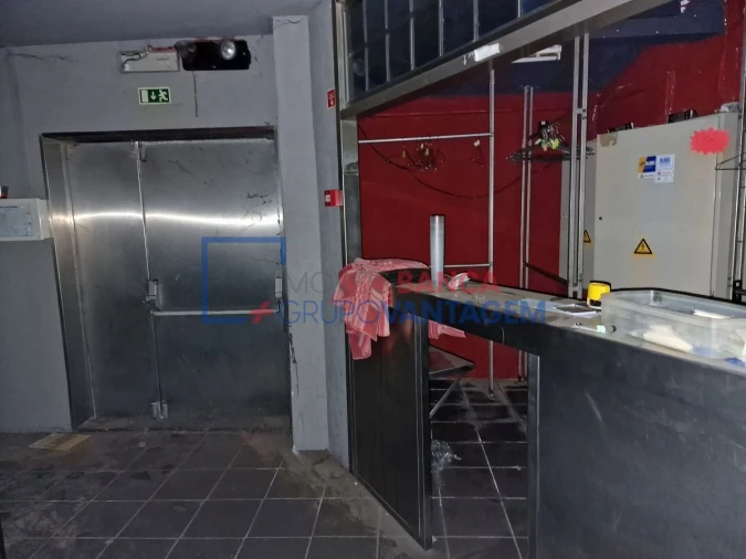 Prédio para Venda em Mora Foto 14