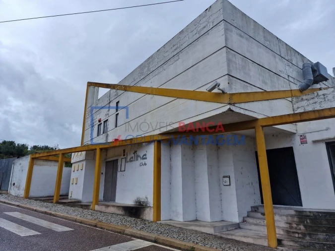 Prédio para Venda em Mora Foto 28