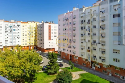 Apartamento T2 para Venda em Corroios