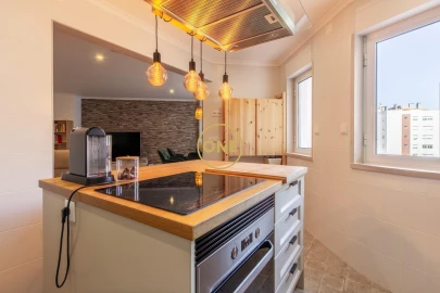 Apartamento T2 para Venda em Corroios