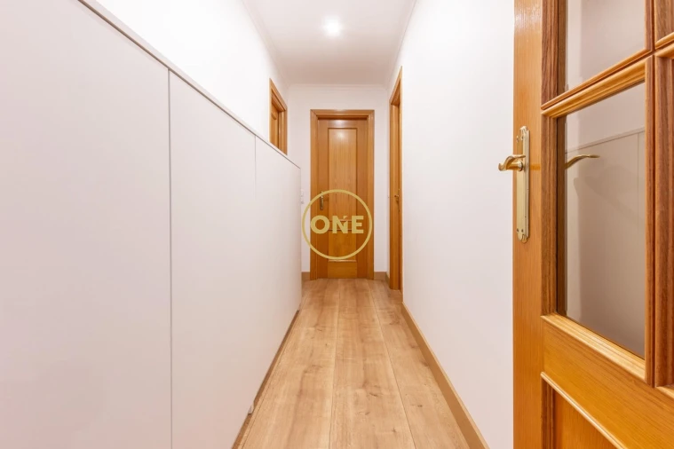 Apartamento T2 para Venda em Corroios Foto 14