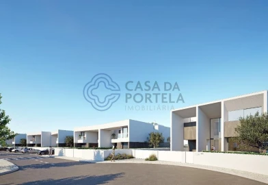 Moradia T4 para Venda em Lagos (São Sebastião e Santa Maria)