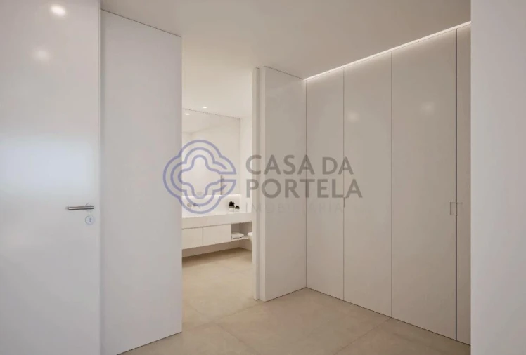 Moradia T4 para Venda em Lagos (São Sebastião e Santa Maria) Foto 4