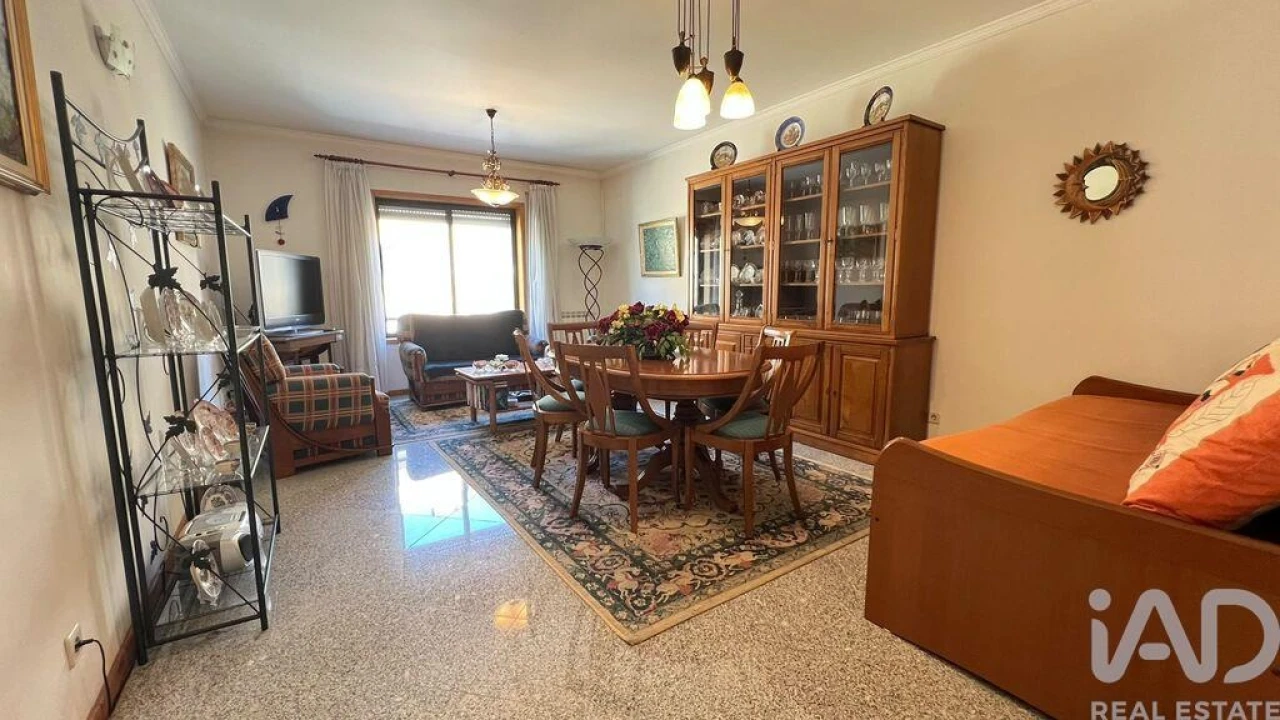 Apartamento T1 para Venda em São Felix da Marinha Foto 7
