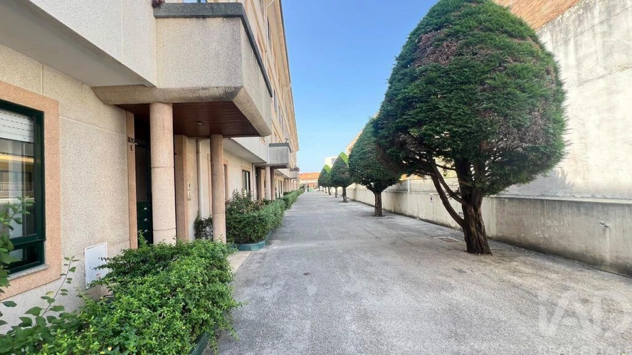 Apartamento T1 para Venda em São Felix da Marinha Foto 21