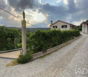 Quinta T4 para Venda em Valadares