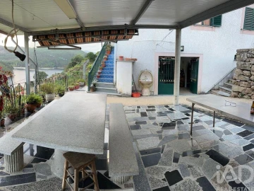 Quinta T4 para Venda em Valadares