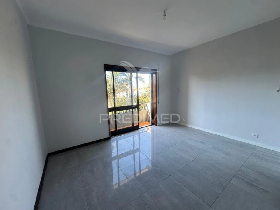 Apartamento T3 para Venda em Paços de Brandão Foto 9