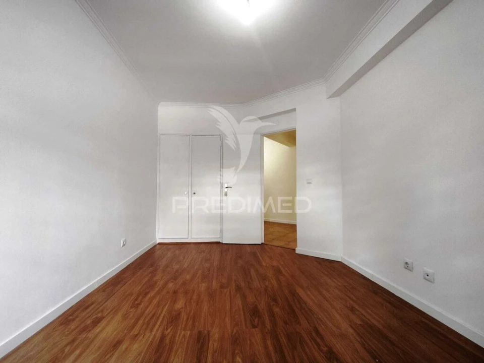 Apartamento T2 para Venda em Algueirão-Mem Martins Foto 12