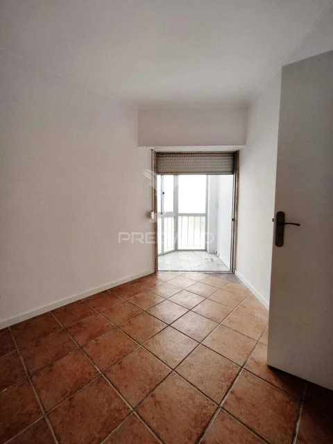 Apartamento T2 para Venda em Algueirão-Mem Martins