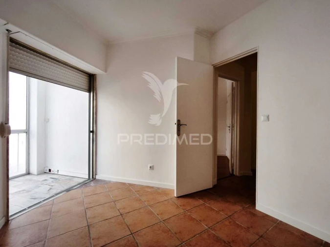 Apartamento T2 para Venda em Algueirão-Mem Martins Foto 10