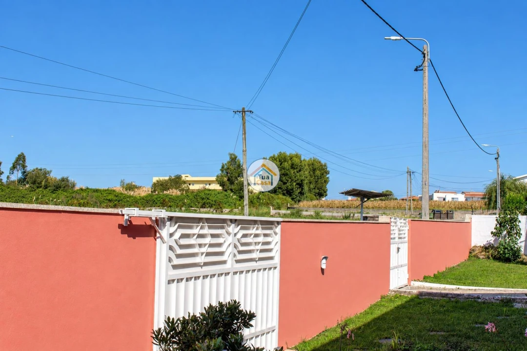 Moradia T5 para Venda em Guilhabreu Foto 43