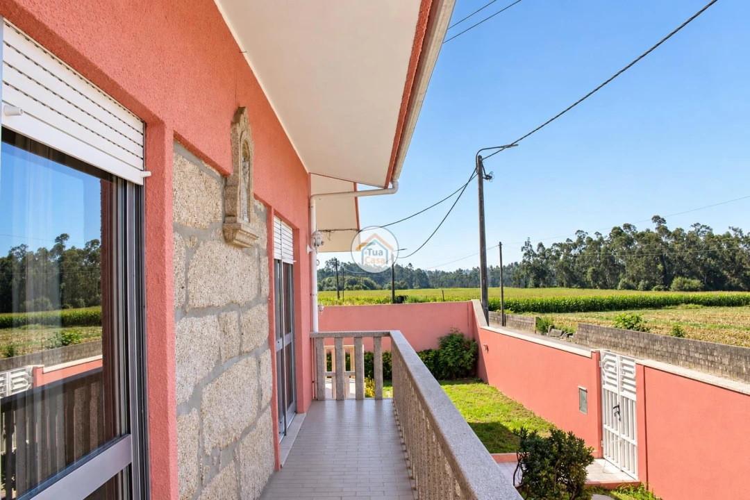 Moradia T5 para Venda em Guilhabreu Foto 30
