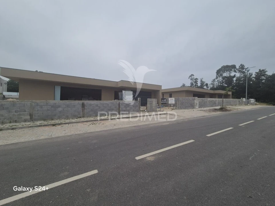 Moradia T4 para Venda em Soutelo Foto 1