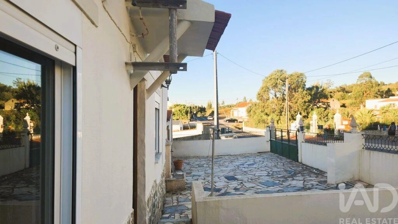 Moradia T3 para Venda em Lamas e Cercal Foto 1