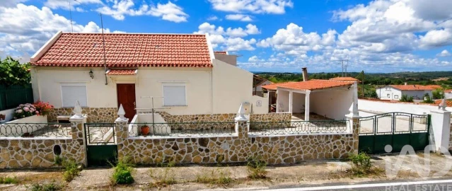 Moradia T3 para Venda em Lamas e Cercal