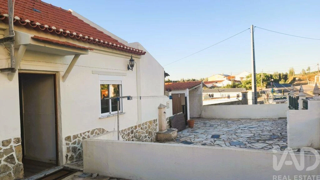 Moradia T3 para Venda em Lamas e Cercal Foto 2
