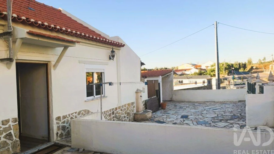 Moradia T3 para Venda em Lamas e Cercal Foto 2