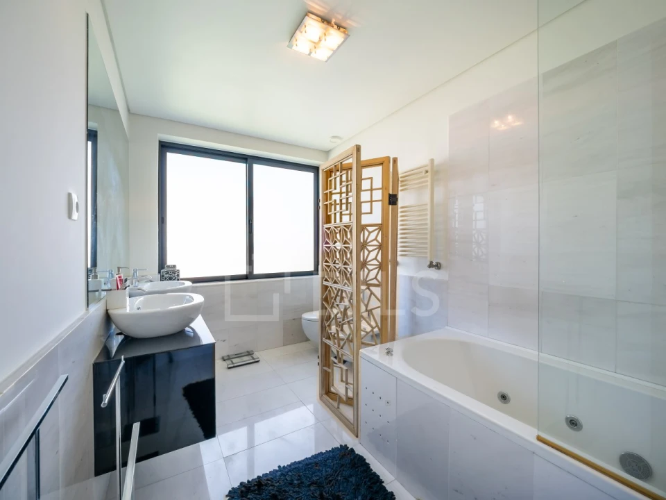 Apartamento T5 para Venda em Paranhos Foto 21
