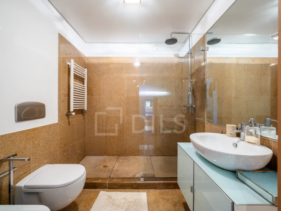 Apartamento T5 para Venda em Paranhos Foto 28