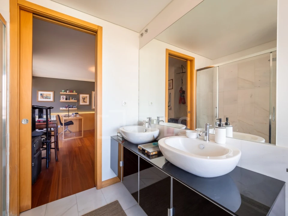 Apartamento T5 para Venda em Paranhos Foto 25