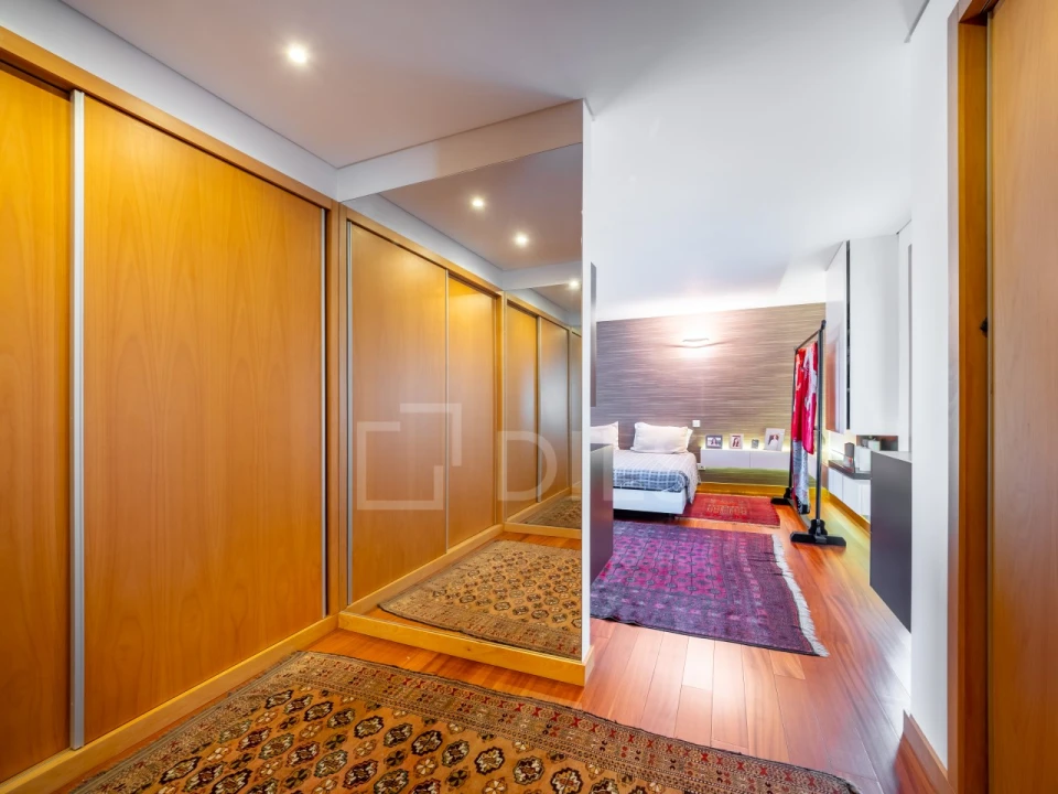 Apartamento T5 para Venda em Paranhos Foto 19