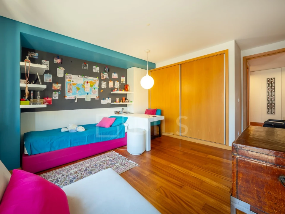 Apartamento T5 para Venda em Paranhos Foto 26