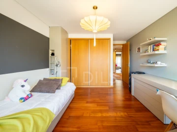Apartamento T5 para Venda em Paranhos