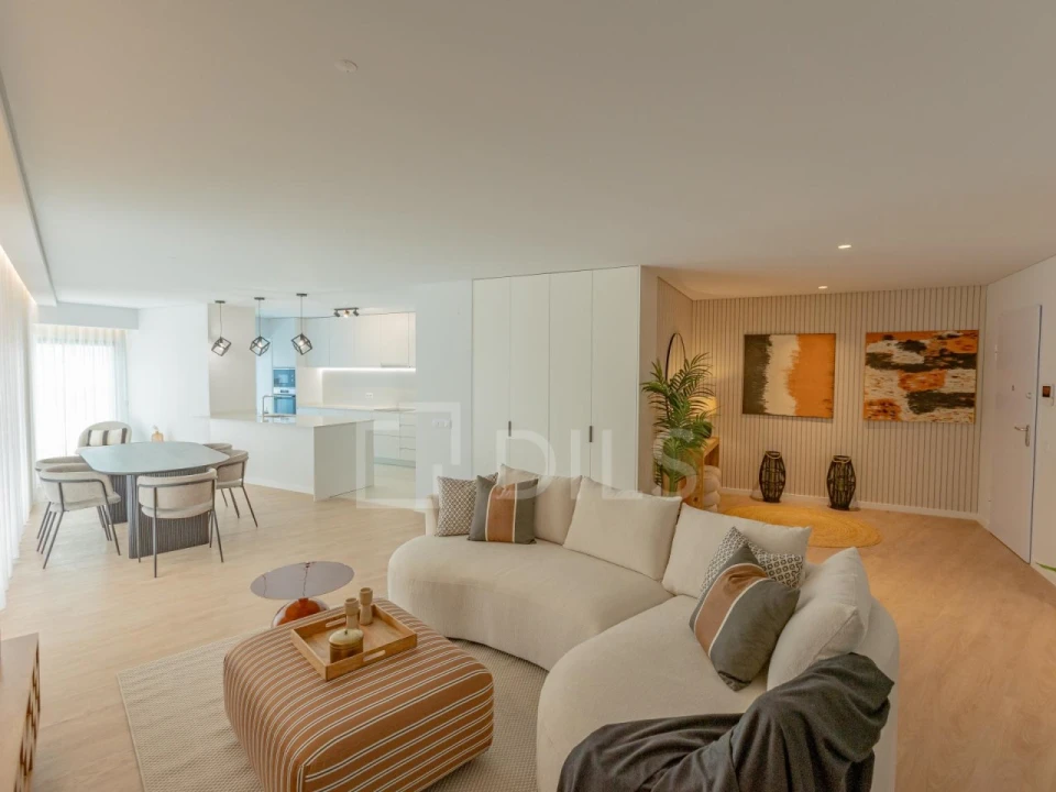 Apartamento T4 para Venda em Faro (Sé e São Pedro) Foto 4