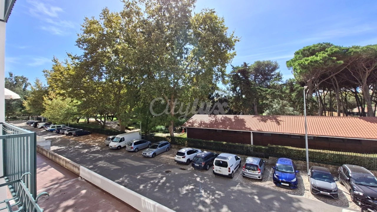 Apartamento T2 para Venda em Carcavelos e Parede Foto 7