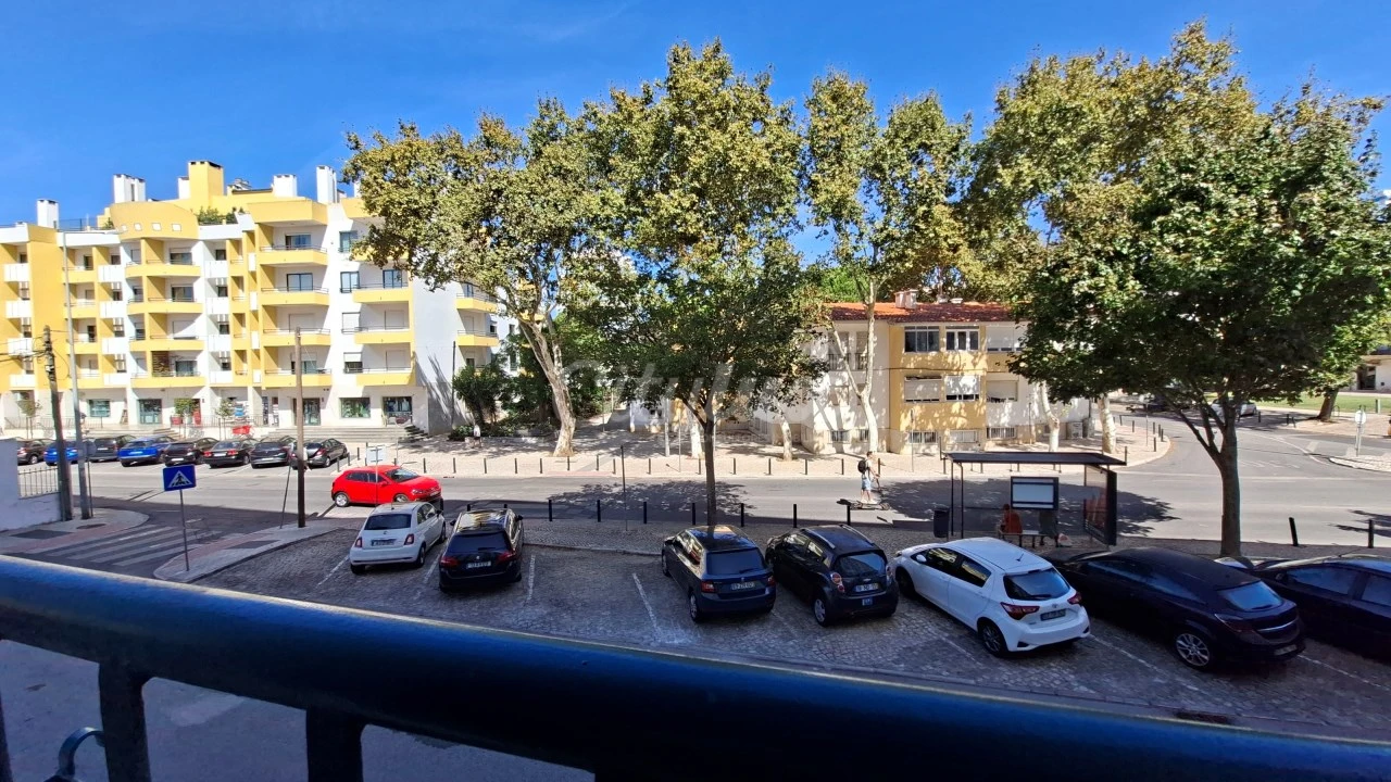 Apartamento T2 para Venda em Carcavelos e Parede Foto 19