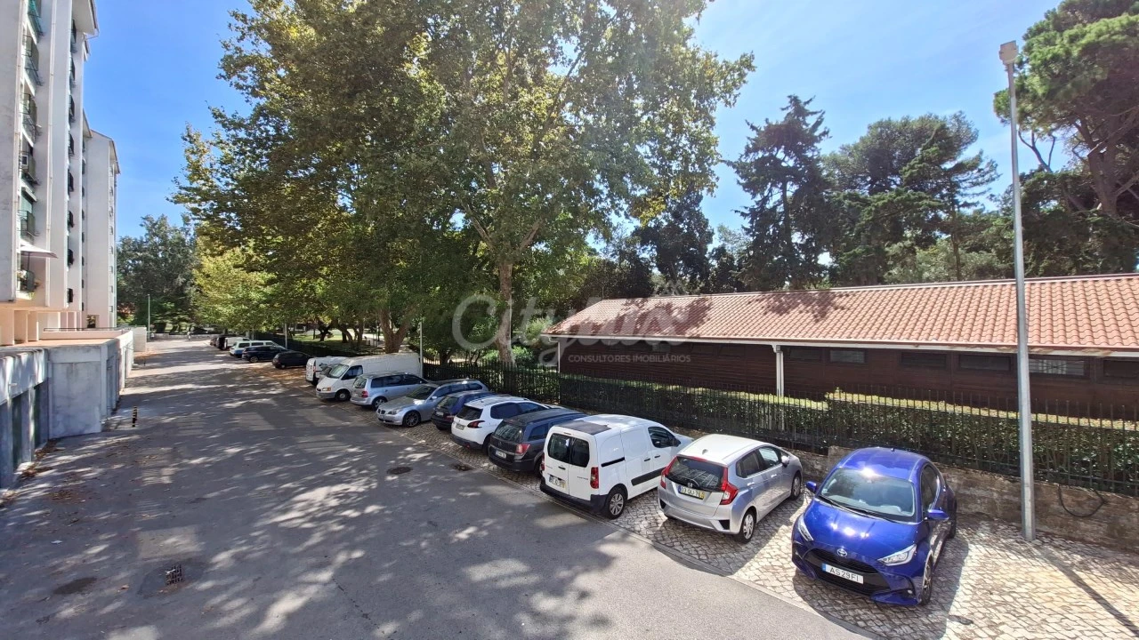 Apartamento T2 para Venda em Carcavelos e Parede Foto 27