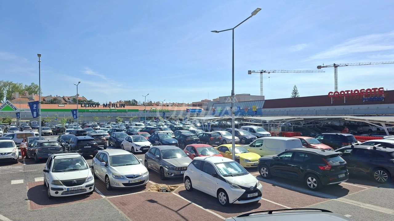 Apartamento T2 para Venda em Carcavelos e Parede Foto 31