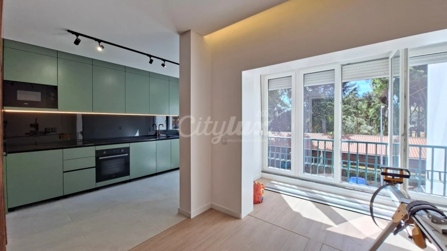 Apartamento T2 para Venda em Carcavelos e Parede Foto 5