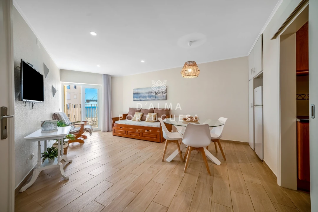Apartamento T1 para Arrendamento em Armação de Pera Foto 8