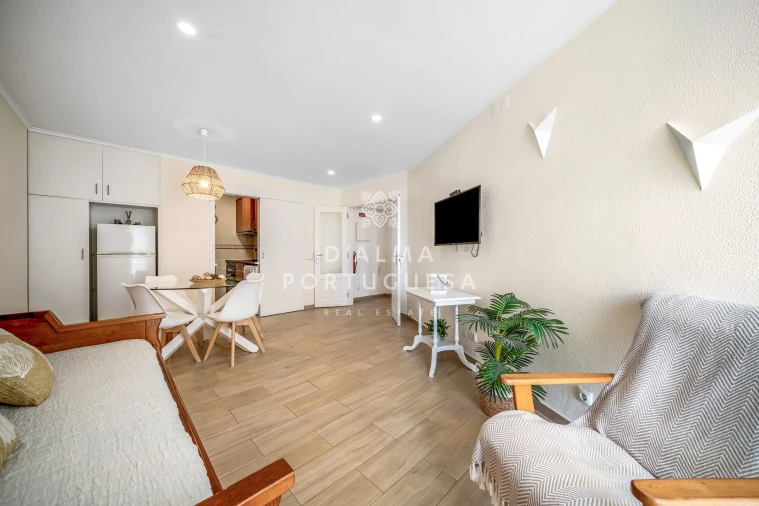Apartamento T1 para Arrendamento em Armação de Pera Foto 11