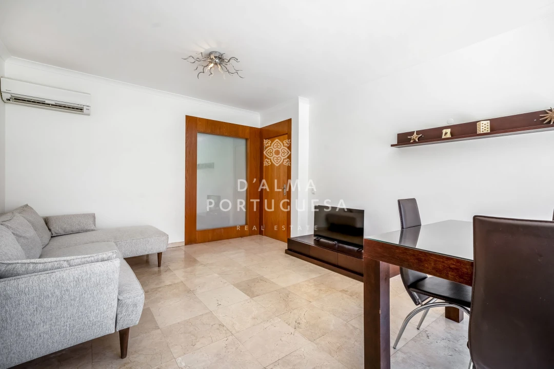 Apartamento T2 para Arrendamento em Portimão Foto 7
