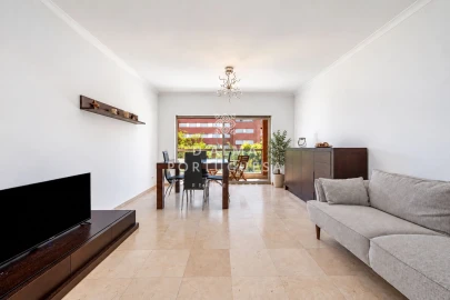 Apartamento T2 para Arrendamento em Portimão