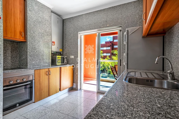 Apartamento T2 para Arrendamento em Portimão Foto 23