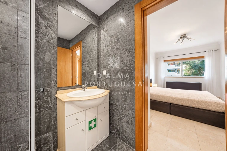 Apartamento T2 para Arrendamento em Portimão Foto 19