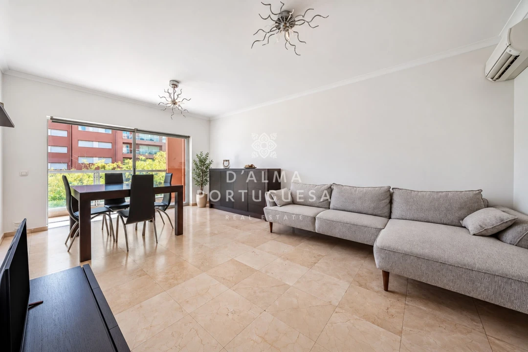 Apartamento T2 para Arrendamento em Portimão Foto 5