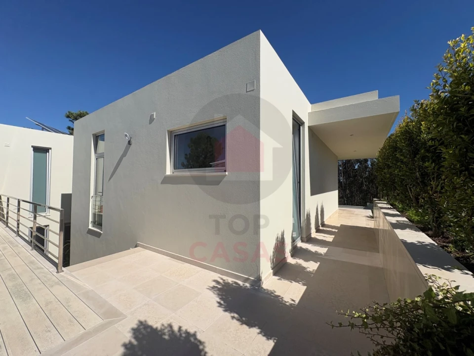 Moradia T5 para Venda em Nadadouro Foto 48